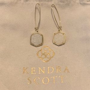 Kendra Scott Davis Drop Feather Weight Gold / Iridescent Drusy